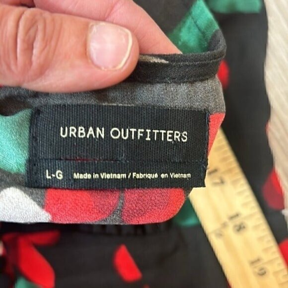 Urban Outfitters plunge neckline floral dress size Large mini - Picture 8 of 9